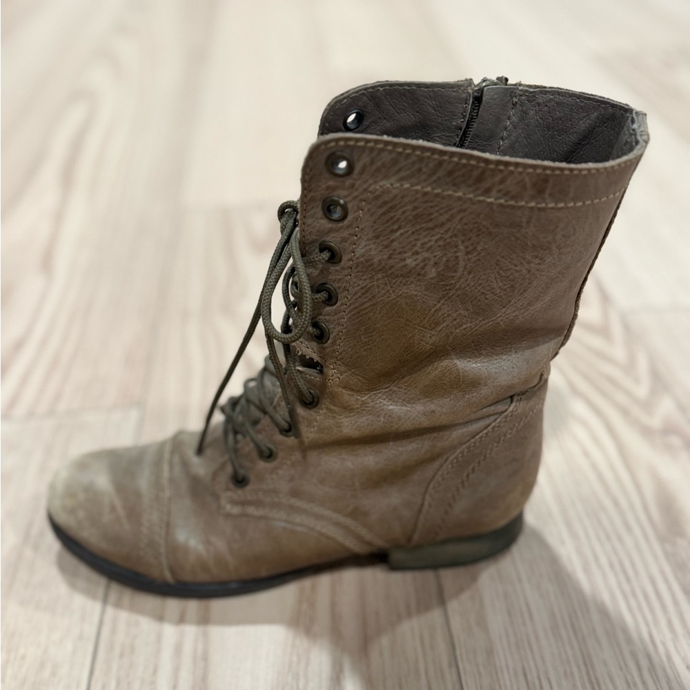 Steve Madden Women's Troopa Lace-up Combat Boots - Picture 2 of 4